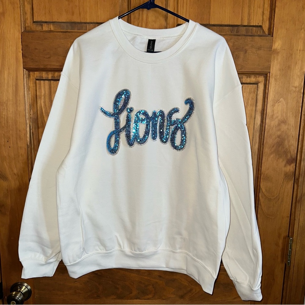 Detroit Lions sweatshirt! Glitter sequin bedazzled lions logo crewneck sz Large!